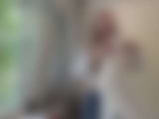 Live cam show with Kaya - Erotic Dance on madthumbs
