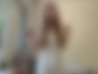 Live cam show with Kaya - American Teen (18+) on AdultVida.com