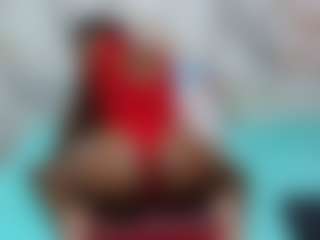 SweetLira's Live Sex Cam Show