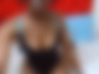 Live cam show with SweetLira - Squirt on Fit Hotties