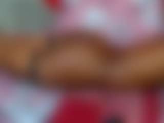 Live cam show with SweetLira - Ride on Stripli.com