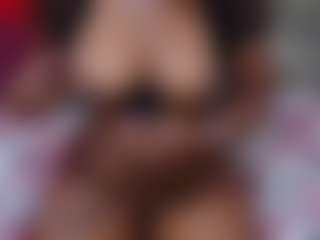SweetLira's Live Sex Cam Show