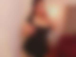 Spettacolo in cam dal vivo con Allia Moon - Pov su Camsoda