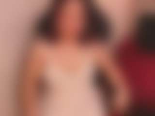 Allia Moon's Live Sex Cam Show