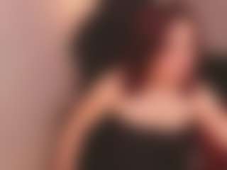 Live cam show with Allia Moon - New Teen (18+) on CamSodaAdn