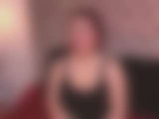 Live cam show with Allia Moon - Flash on Camsoda