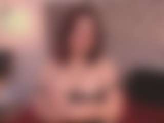 Live cam show with Allia Moon - Brown Eyes Red Hair on Gym Cam Girls