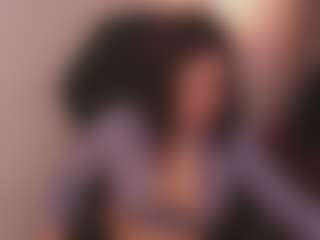 Live cam show with Allia Moon - Flirt White on CamClone | colombia