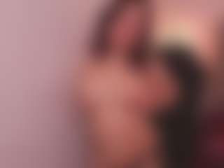 Live cam show with Allia Moon - Chubby on Adult Interactions