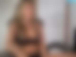 extraroxy's Live Sex Cam Show