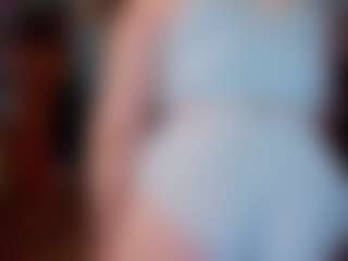 Live cam show with Laminel-Cassia - Nipple Piercings on TottyGirls
