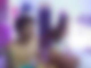 Live cam show with Laramucci - Cute on Chatstar