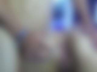 Live cam show with Laramucci - Hairy Pussy Toys on Camiplay Live