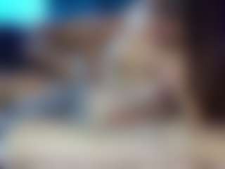 Live cam show with Laramucci - Milk on Livezox