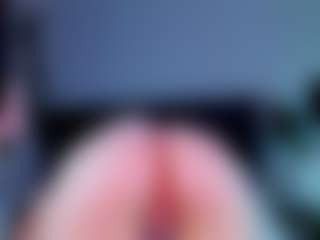 Mia's Live Sex Cam Show