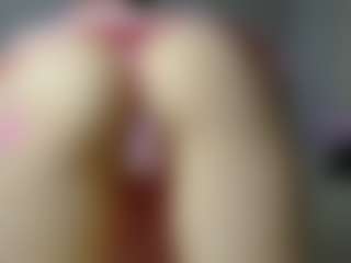 Mia's Live Sex Cam Show