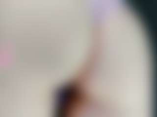Live cam show with Mia - New Teen (18+) on sexylive.show