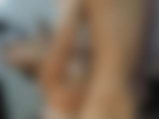 Live cam show with maria-and-robin - Eating Pussy on Cam Slut