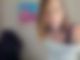 Live cam show with Nancy-Curter - Skinny MILF on Camsoda