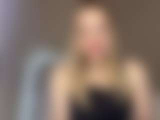 Live cam show with OnaSpinelli - Petite Teen (18+) on Chatstar