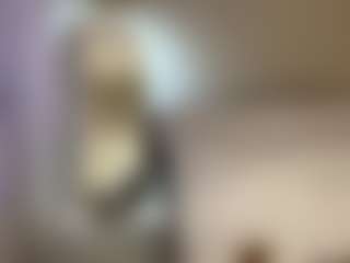 Live cam show with OnaSpinelli - Dildo on TeamSkeetLive