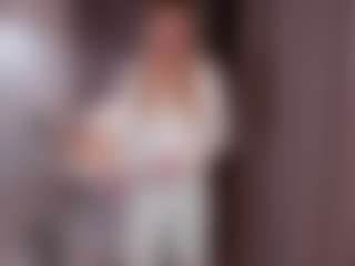 Live cam show with AnnaSwendon - Athletic Blowjob on Milfs Live