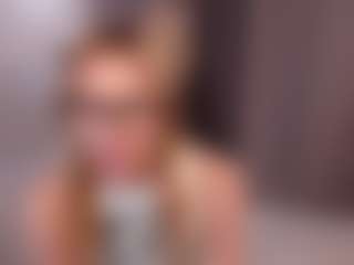 Live cam show with AnnaSwendon - Blonde Hair Blowjob on Milfs Live
