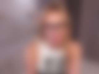 Live cam show with AnnaSwendon - Anal Teen (18+) on CamClone