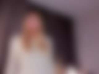 Live cam show with AnnaSwendon - Twerk on camwithhim.com