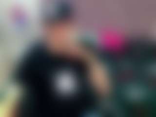 ashton-myers15's Live Sex Cam Show