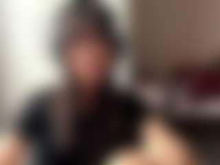 Live cam show with Lola - Smoking on Dare Cams