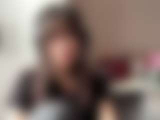 Live cam show with Lola - Average on Nude Chat * 1 On 1 Webcam Sex * Live Cam Show