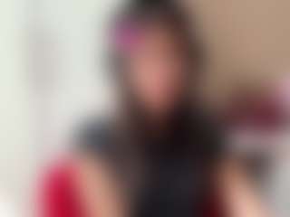 Live cam show with Lola - Green Eyes on StripNow