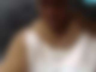 Live cam show with EbonyBoobsMilk - New Brown Eyes on AdultVida.com