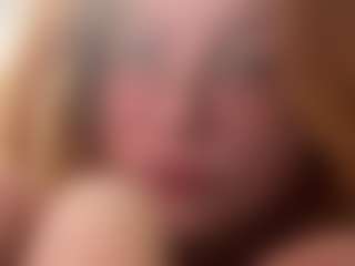 GwenHeart's Live Sex Cam Show