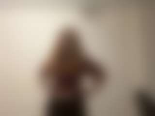 GwenHeart's Live Sex Cam Show