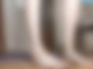 Live cam show with Molly - Athletic Teen (18+) on AdultVida.com