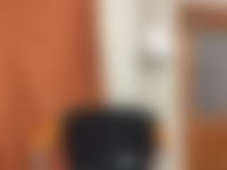 Live cam show with Molly - Shaved Pussy Brown Hair on sexylive.show