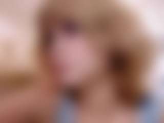 Live cam show with LakitaStowbridge - Trimmed Granny on slutload