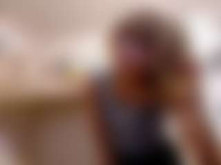 Live cam show with LakitaStowbridge - Granny Petite on slutload