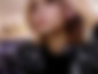 Live cam show with LakitaStowbridge - Granny Blonde Hair on friskycurves.com