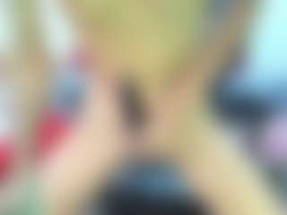 Live cam show with Lisiloly - Fingers on Camsoda