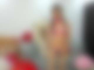 Live cam show with Lisiloly - New Brown Eyes on Milf Play