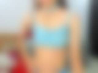 Live cam show with Lisiloly - Skinny on Dolls Live