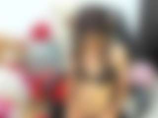 Live cam show with Lisiloly - Skinny on madthumbs