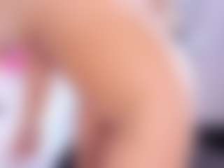 Live cam show with Miahoney3 - Facial on Camsoda