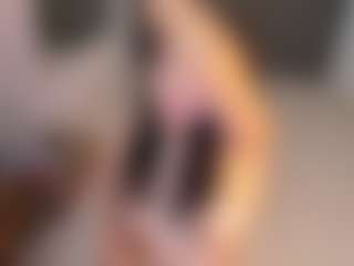 Miahoney3's Live Sex Cam Show