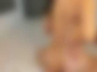 Live cam show with Miahoney3 - Young Adult on friskycurves.com