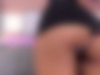 Queen-Bellaa's Live Sex Cam Show