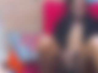 Live cam show with silkyeboni - Camel Toe on Milfs Live